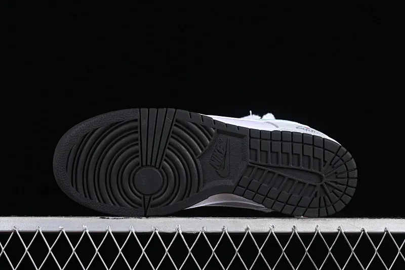 All Categories Nk SB Dunk Series Nk SB Dunk Low Low-top sneakers Nk Dunk Low Customized Da Vinci Xingli Flash Wing Simple black, white and gray SB strap low-top casual sneakers CW1590-100